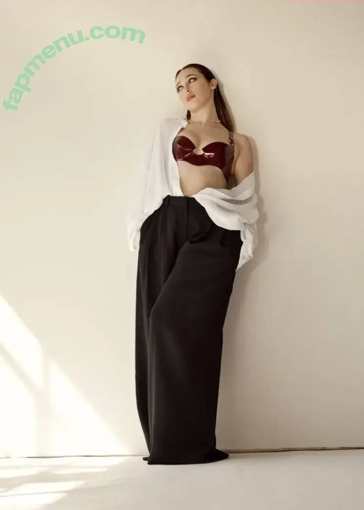 Alycia Debnam Carey nude photo #1212 (DebnamCarey / alyciajasmin)