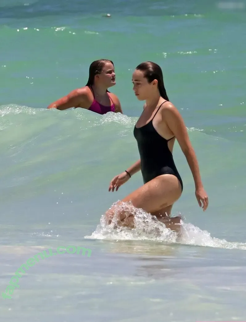 Alycia Debnam Carey nude photo #1220 (DebnamCarey / alyciajasmin)