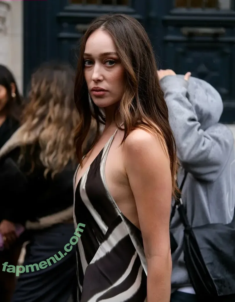 Alycia Debnam Carey nude photo #1576 (DebnamCarey / alyciajasmin)