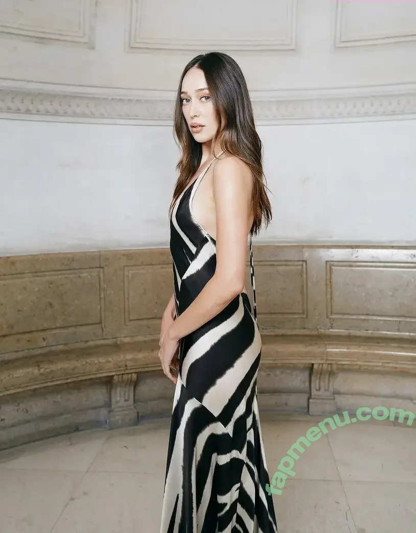 Alycia Debnam Carey nude photo #1593 (DebnamCarey / alyciajasmin)