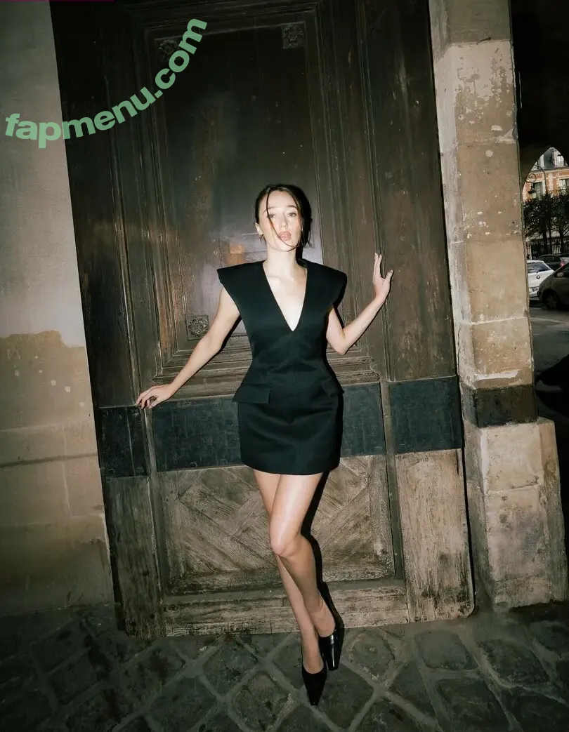 Alycia Debnam Carey nude photo #1612 (DebnamCarey / alyciajasmin)