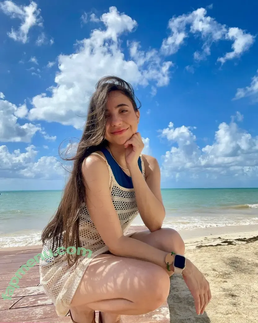 Alyek nude photo #0010 (alyekly)