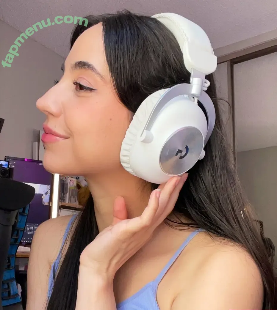 Alyek nude photo #0022 (alyekly)