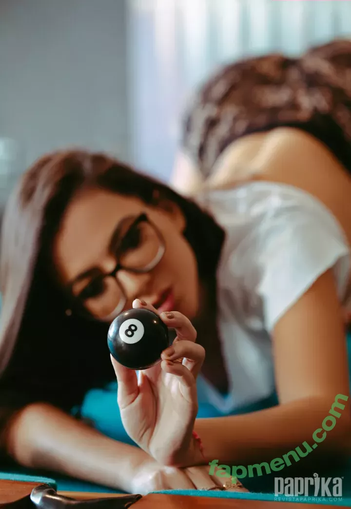 Alyne Lary nude photo #0070 (alyne_laryofc / alynelary)