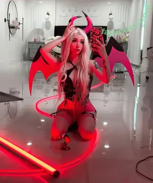 alyri / alyri_tv nude photo #0092