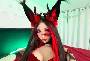 alyri / alyri_tv nude photo #0133