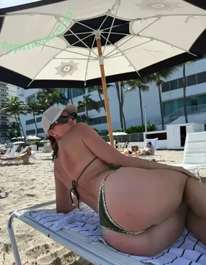 Alysha Newman / alyshanewman nude photo #0019