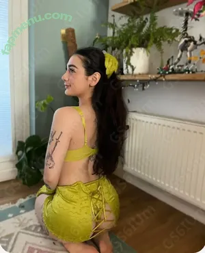 Alyska / alyskaplays nude photo #0012