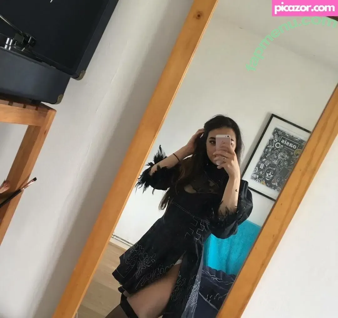 Alyska nude photo #0003 (alyskaplays)