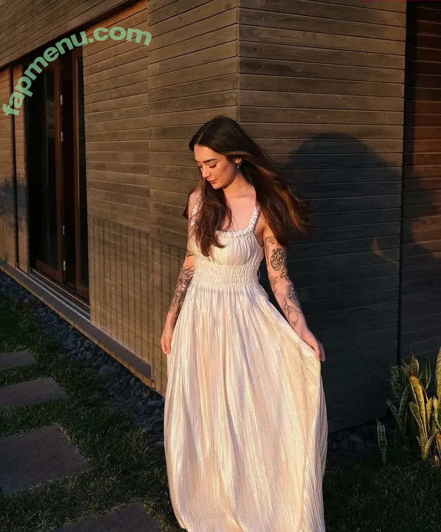 Alyska nude photo #0002 (alyskaplays)