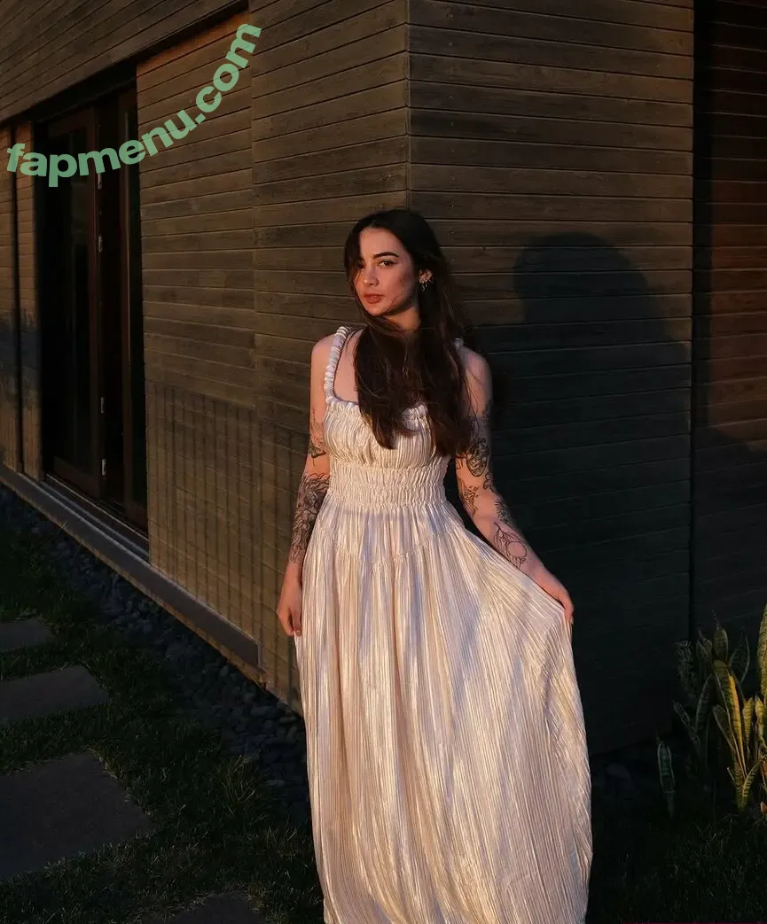 Alyska nude photo #0003 (alyskaplays)