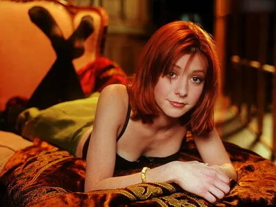 Alyson Hannigan / alysonhannigan / u64276282 nude photo #0243