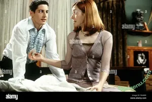 Alyson Hannigan / alysonhannigan nude photo #0380