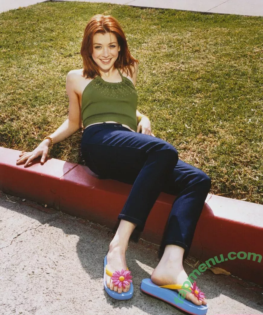 Alyson Hannigan nude photo #0119 (alysonhannigan / u64276282)