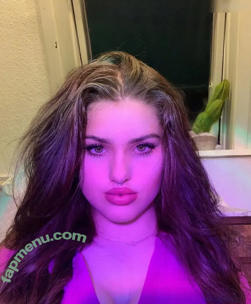 Alyssa Baum nude photo #0003 (Alyssa Baum)