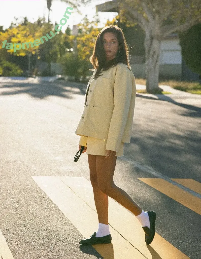 Alyssa Lynch nude photo #0443 (alyssalynch)