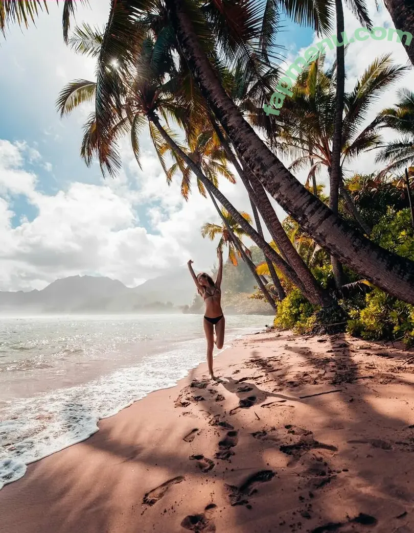 Alyssa Lynch nude photo #0502 (alyssalynch)