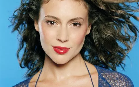 Alyssa Milano / alyssa_milano / milano_Alyssa nude photo #0086