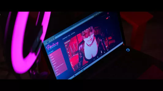 Alyssa Milano / alyssa_milano / milano_Alyssa nude photo #0138