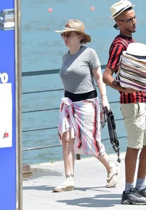 Alyssa Milano / alyssa_milano / milano_Alyssa nude photo #0210