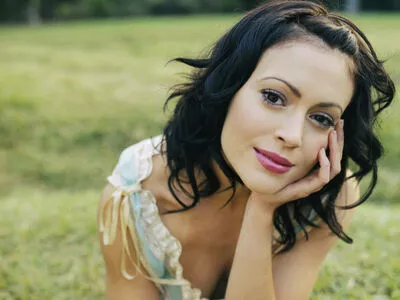 Alyssa Milano / alyssa_milano / milano_Alyssa nude photo #0247