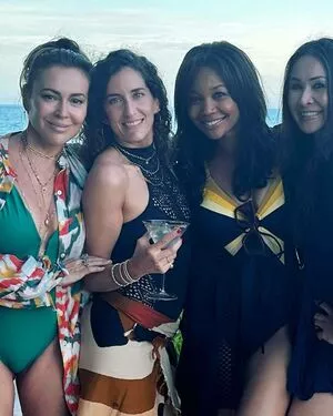 Alyssa Milano / alyssa_milano / milano_Alyssa nude photo #0289