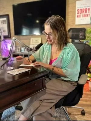 Alyssa Milano / alyssa_milano / milano_Alyssa nude photo #0320