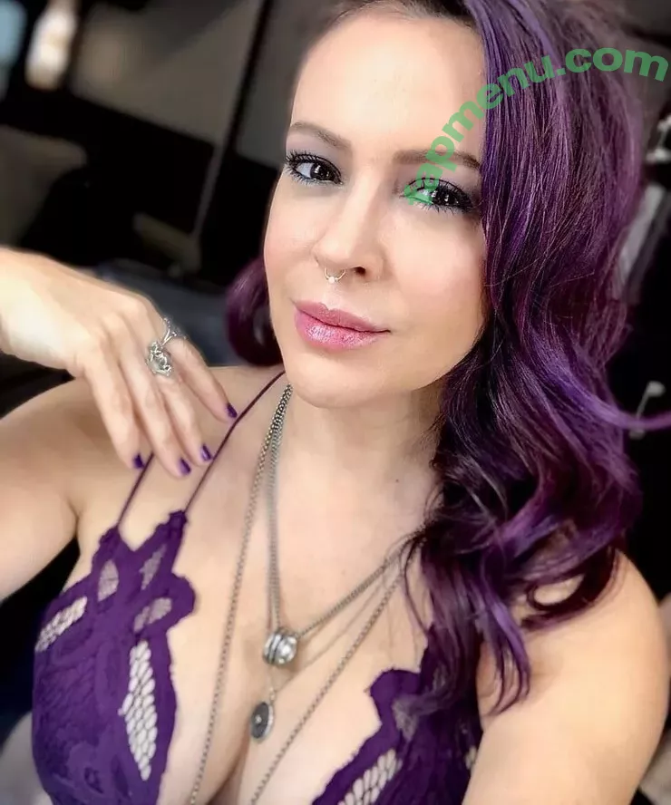 Alyssa Milano nude photo #0125 (alyssa_milano / milano_Alyssa)