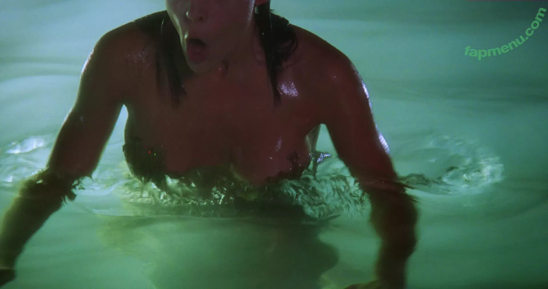 Alyssa Milano nude photo #0167 (alyssa_milano / milano_Alyssa)