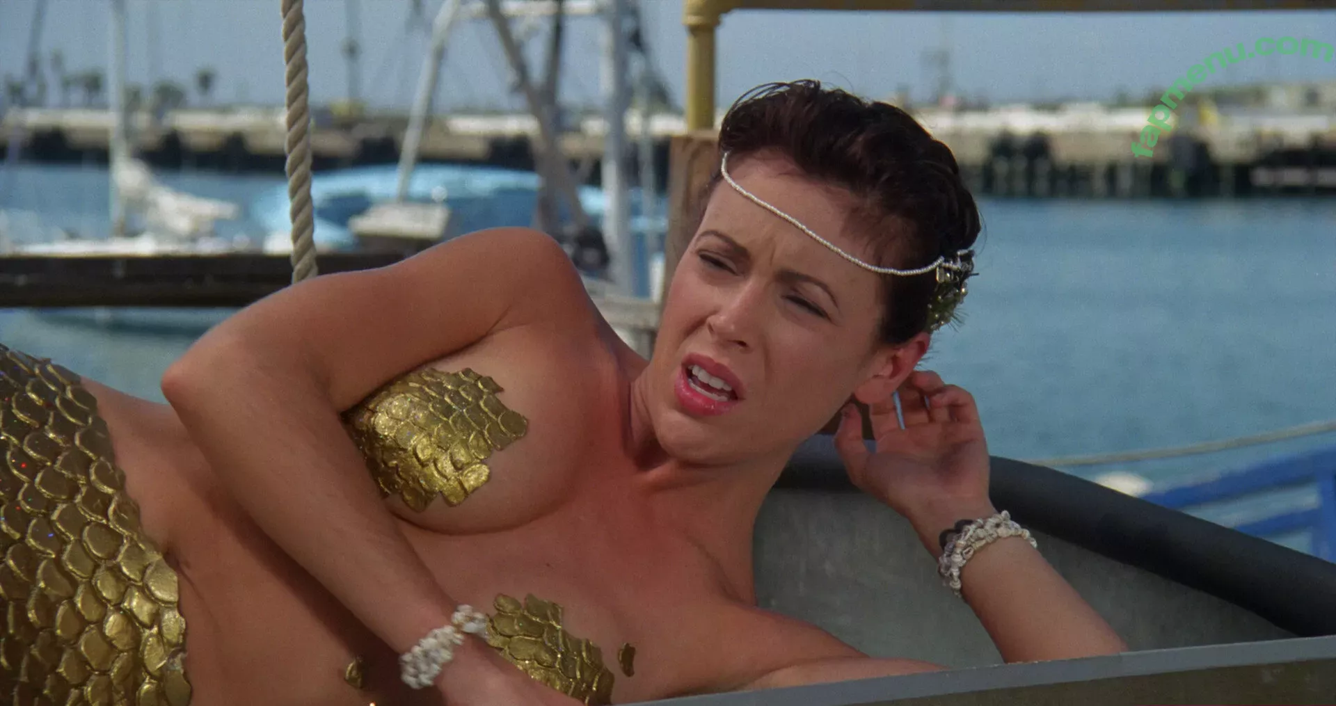 Alyssa Milano nude photo #0186 (alyssa_milano / milano_Alyssa)