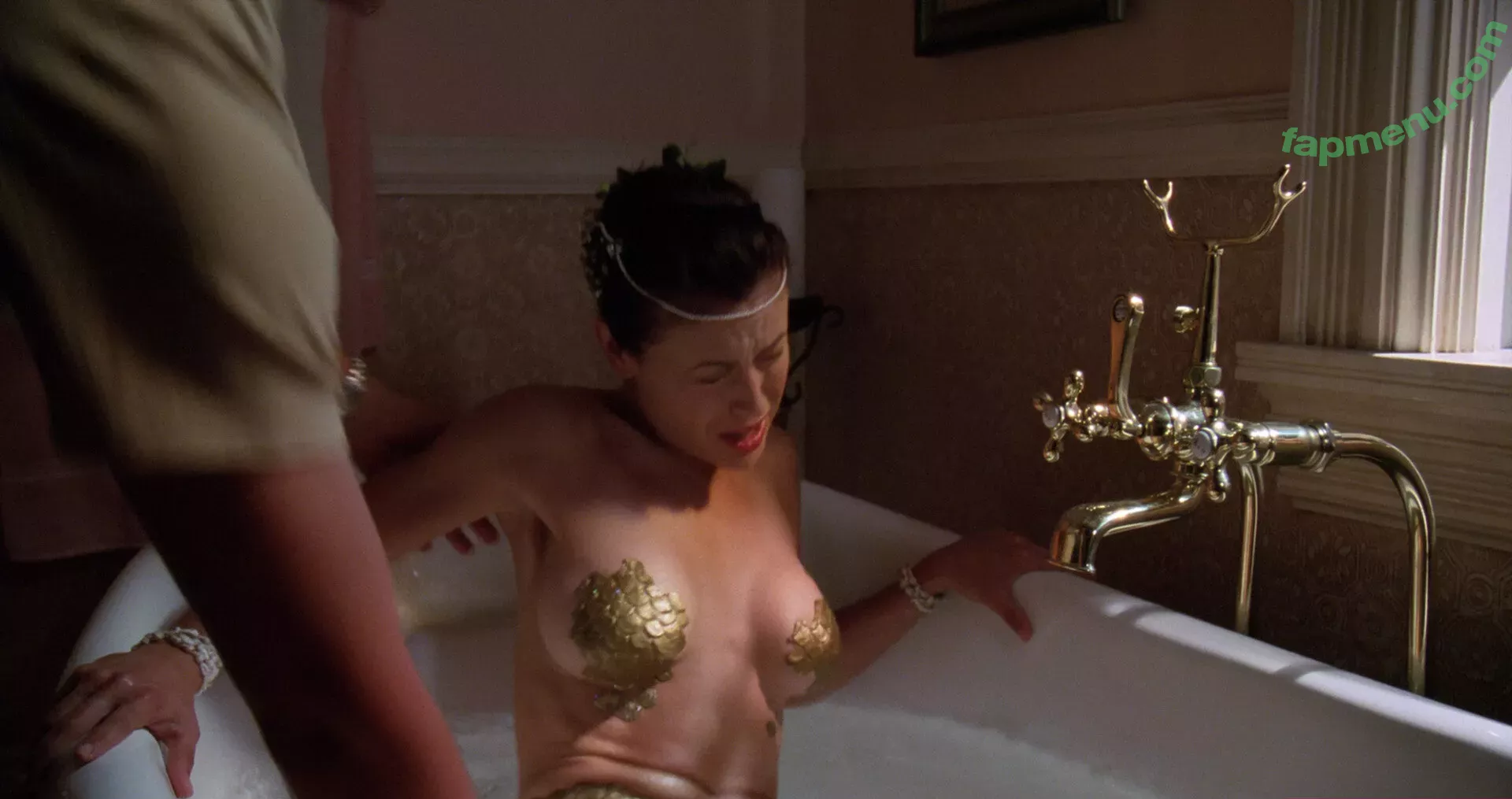 Alyssa Milano nude photo #0196 (alyssa_milano / milano_Alyssa)