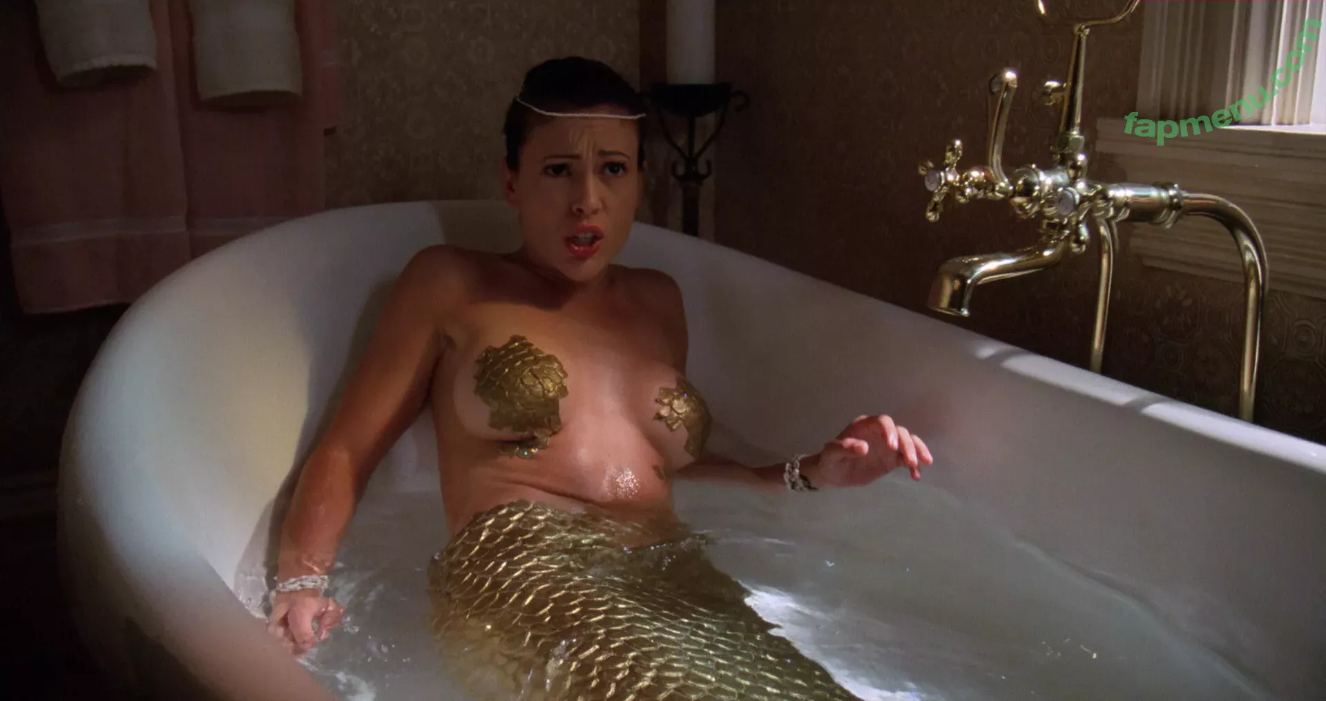 Alyssa Milano nude photo #0199 (alyssa_milano / milano_Alyssa)