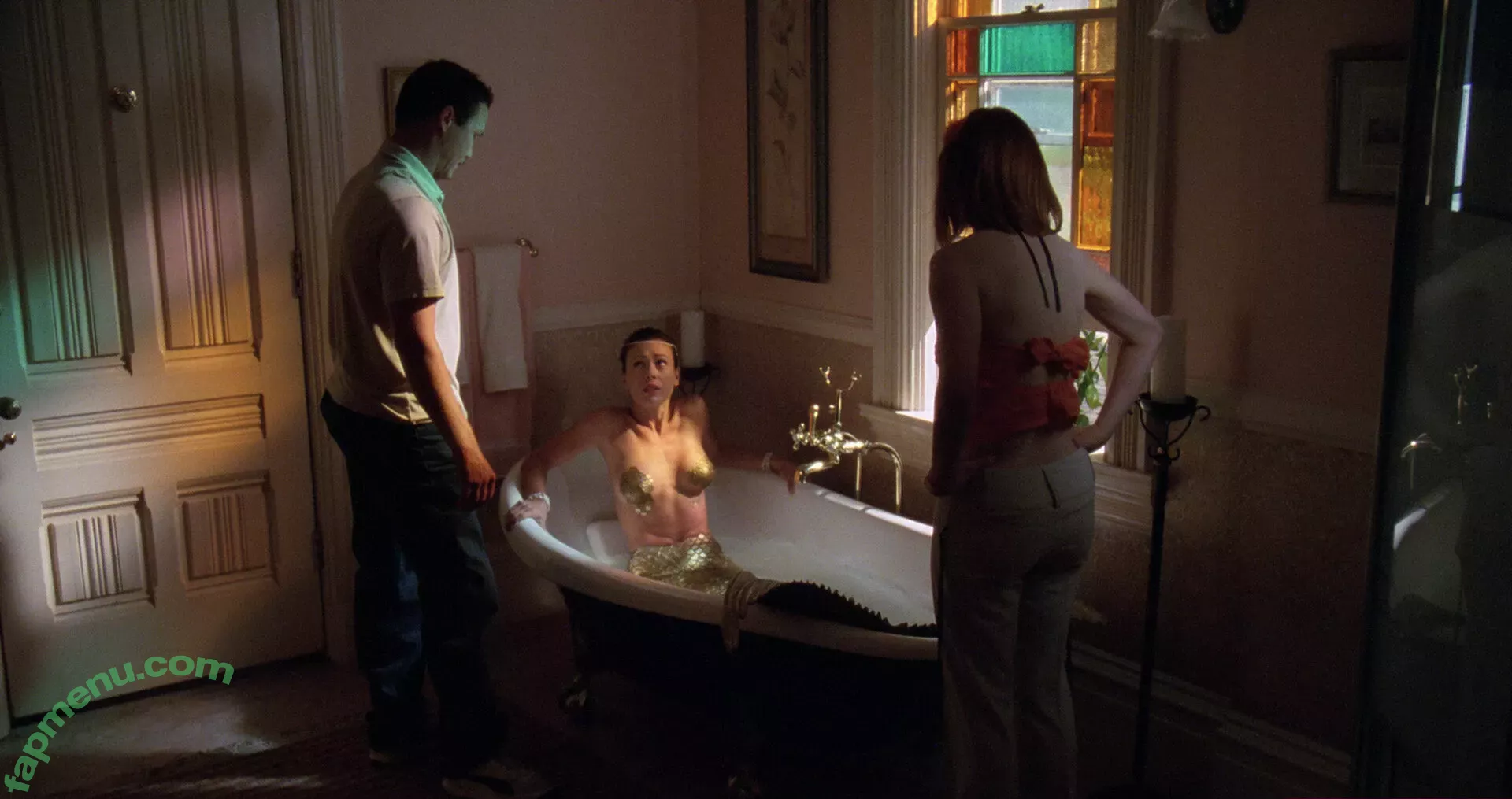 Alyssa Milano nude photo #0200 (alyssa_milano / milano_Alyssa)