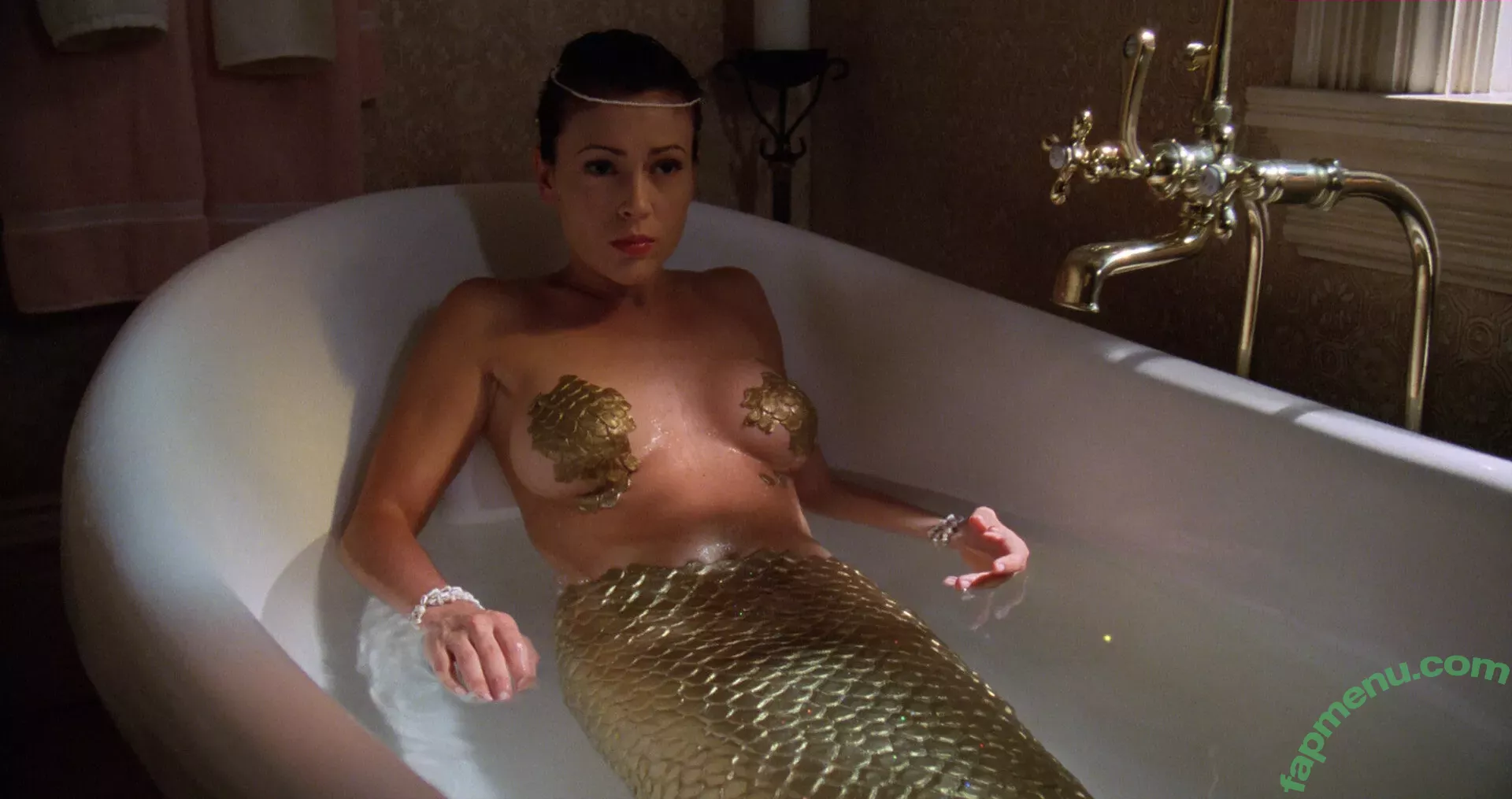 Alyssa Milano nude photo #0201 (alyssa_milano / milano_Alyssa)