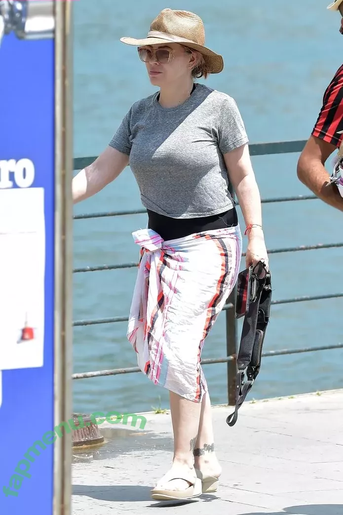 Alyssa Milano nude photo #0207 (alyssa_milano / milano_Alyssa)