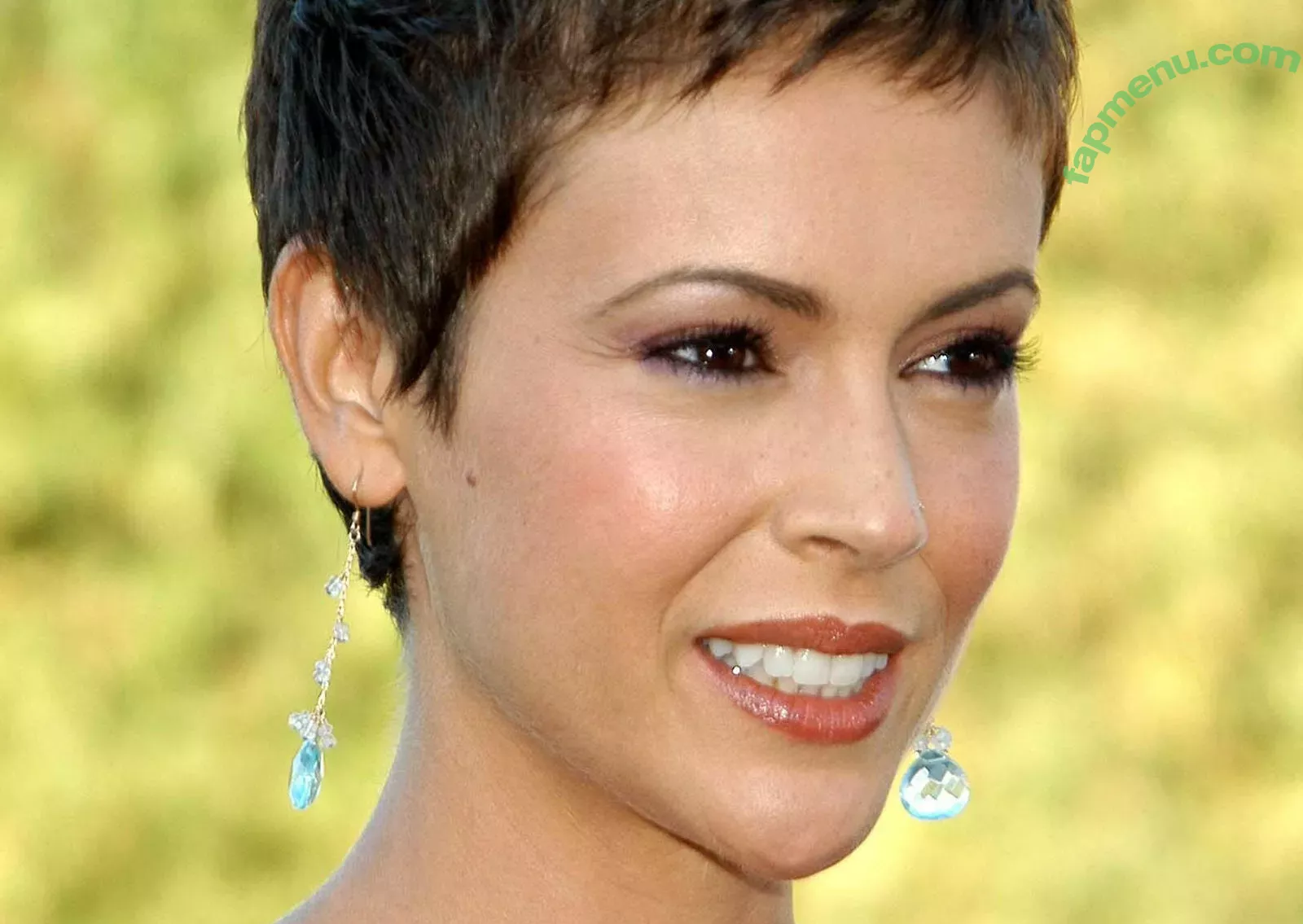 Alyssa Milano nude photo #0252 (alyssa_milano / milano_Alyssa)