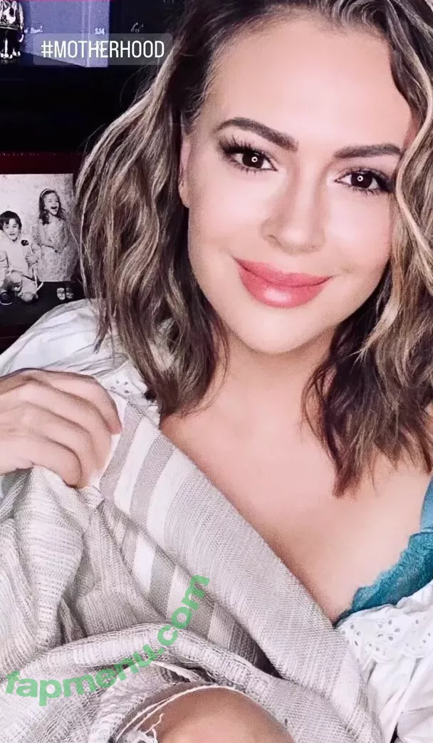 Alyssa Milano nude photo #0306 (alyssa_milano / milano_Alyssa)