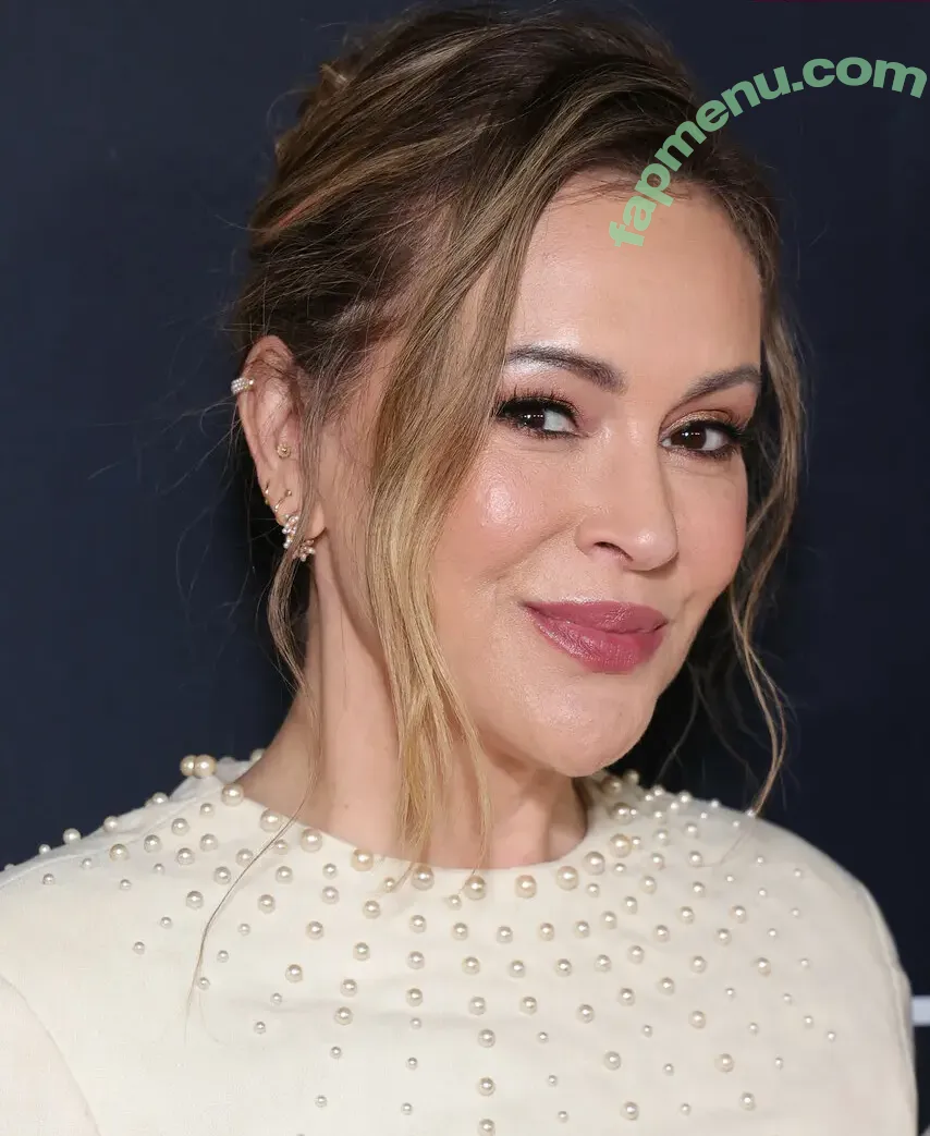 Alyssa Milano nude photo #0642 (alyssa_milano / milano_Alyssa)