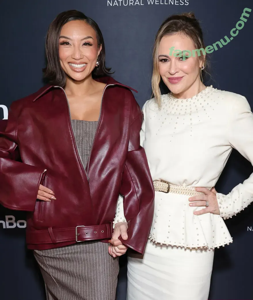 Alyssa Milano nude photo #0644 (alyssa_milano / milano_Alyssa)