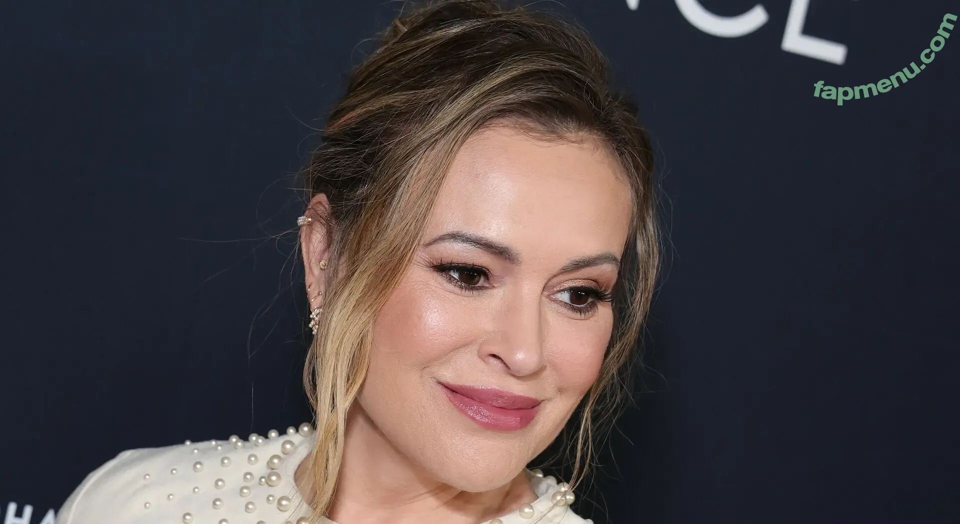 Alyssa Milano nude photo #0645 (alyssa_milano / milano_Alyssa)