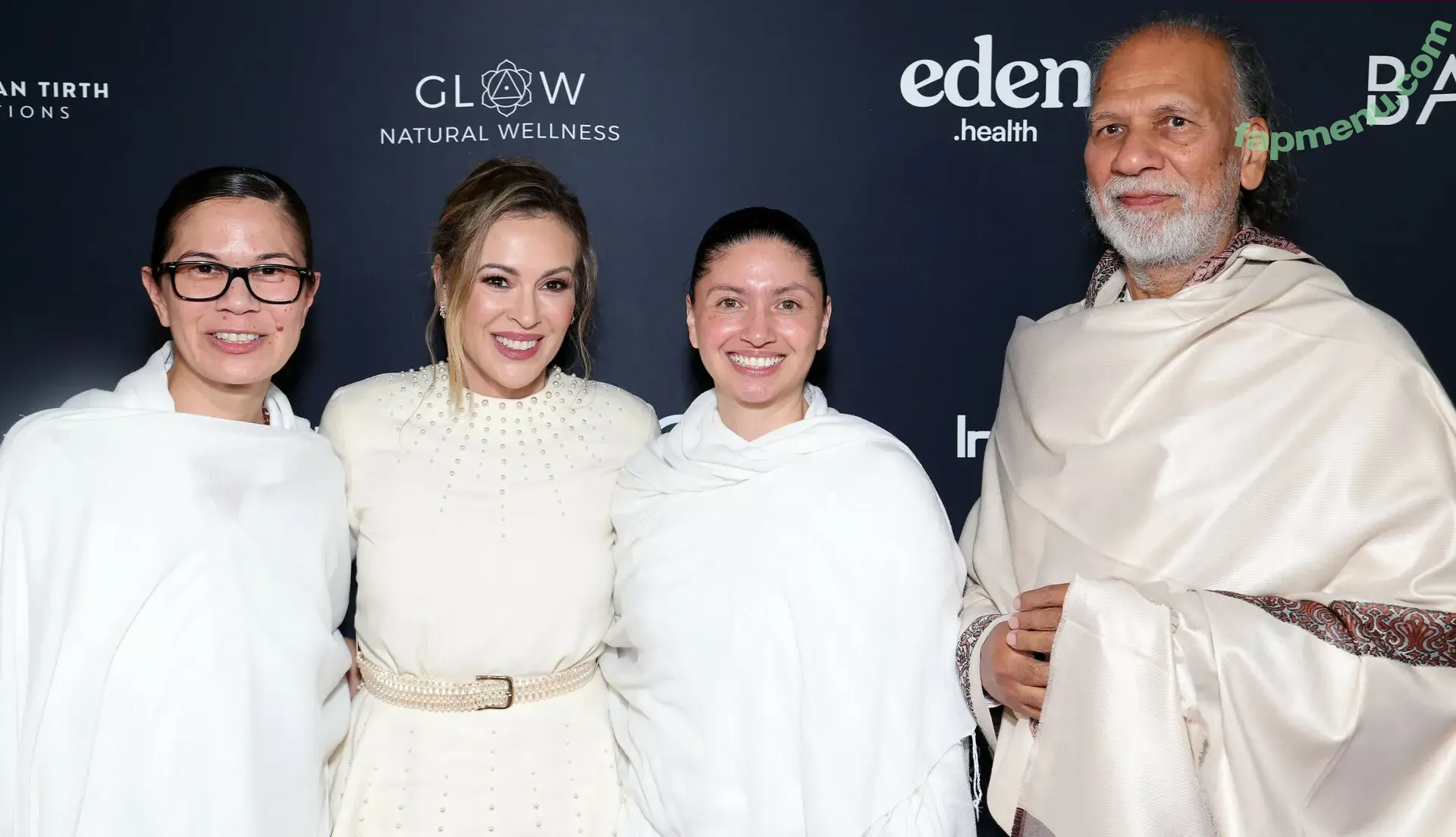 Alyssa Milano nude photo #0649 (alyssa_milano / milano_Alyssa)