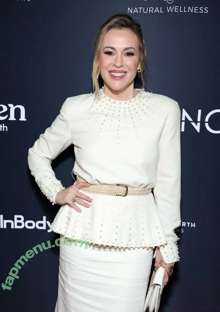 Alyssa Milano nude photo #0668 (alyssa_milano / milano_Alyssa)