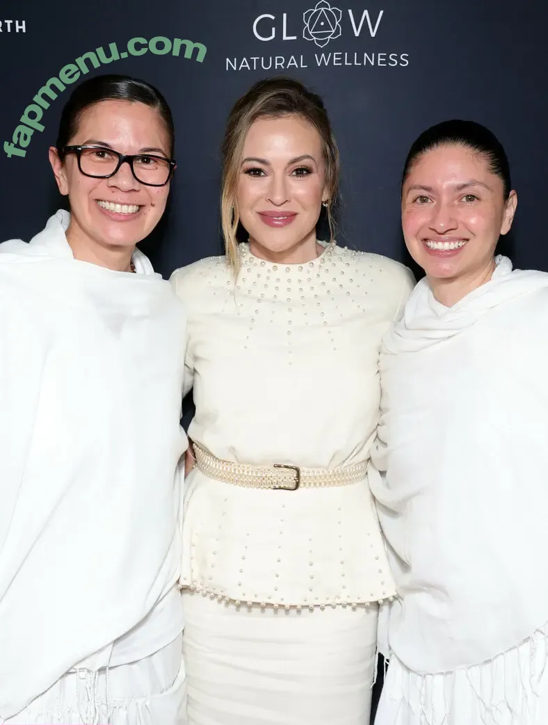 Alyssa Milano nude photo #0673 (alyssa_milano / milano_Alyssa)