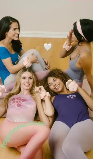 Alyssa Silos / Alythuh nude photo #0392