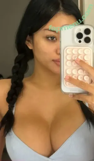 Alyssa Silos / Alythuh nude photo #0402