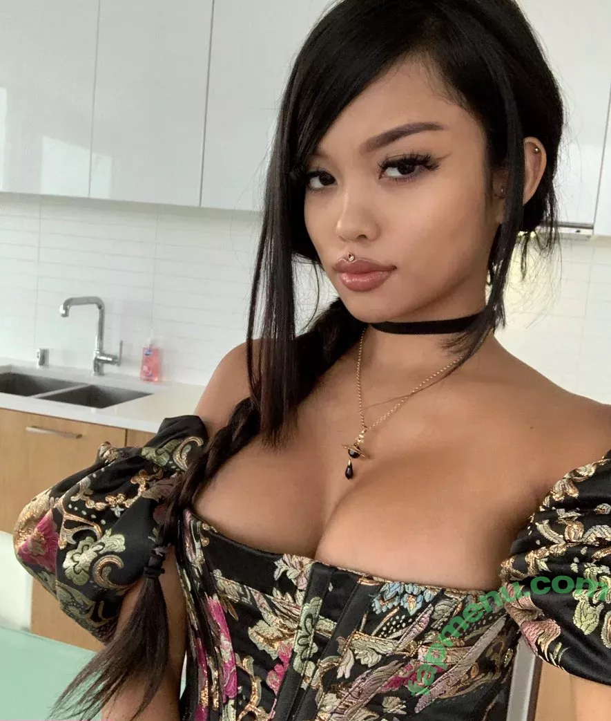 Alyssa Silos nude photo #0036 (Alythuh)