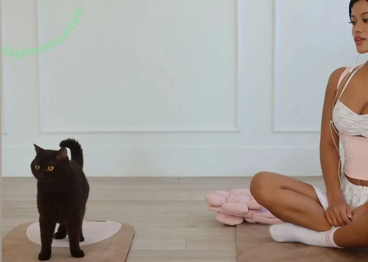 Alyssa Silos nude photo #0394 (Alythuh)