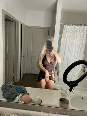 alyssa9 / allyssaap_ / alyssalynch nude photo #1334