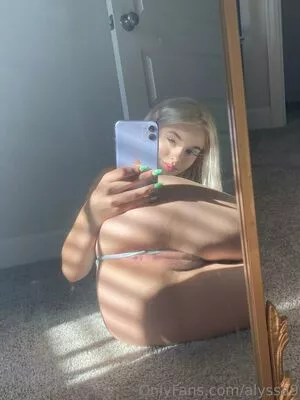 alyssa9 / allyssaap_ / alyssalynch nude photo #1566