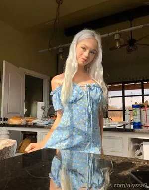 alyssa9 / allyssaap_ / alyssalynch nude photo #1905